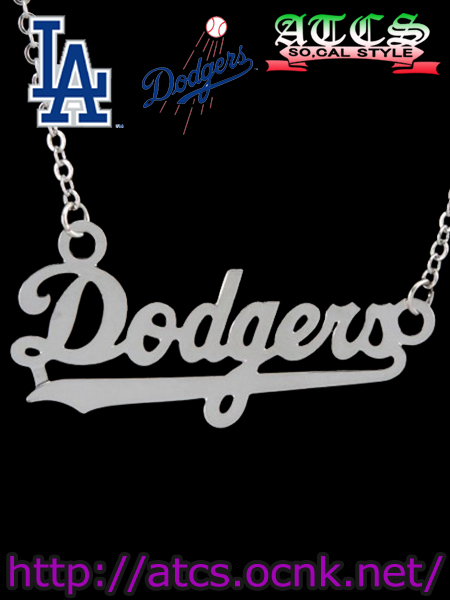 Dodgers】ネームフレームネックレス【OFFICIAL】ドジャース、LOS  ANGELES、ロサンゼルス、LOWRIDER、ローライダー、CHICANA、チカーナ、Latina、ラティーナ